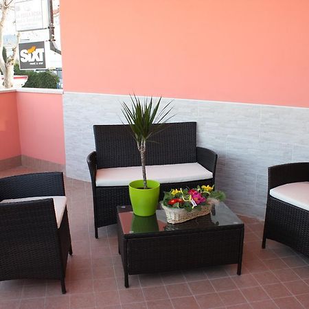 Bed & Breakfast La Perla Rosa Pescara Exterior foto